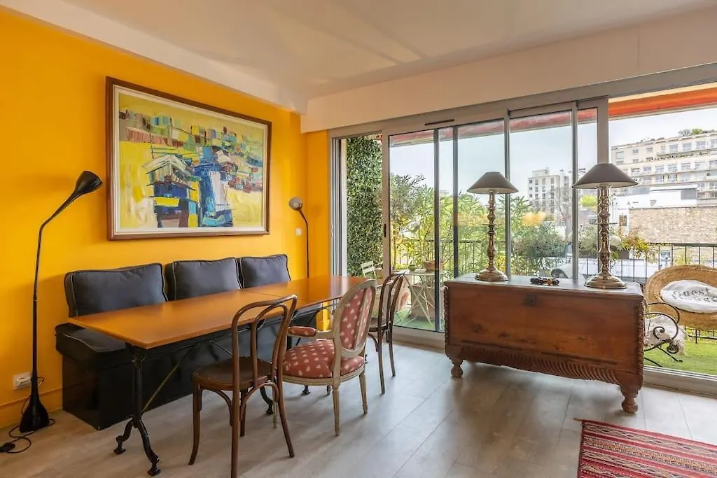 L'assomption De Charme Avec Balcon Apartment Paris