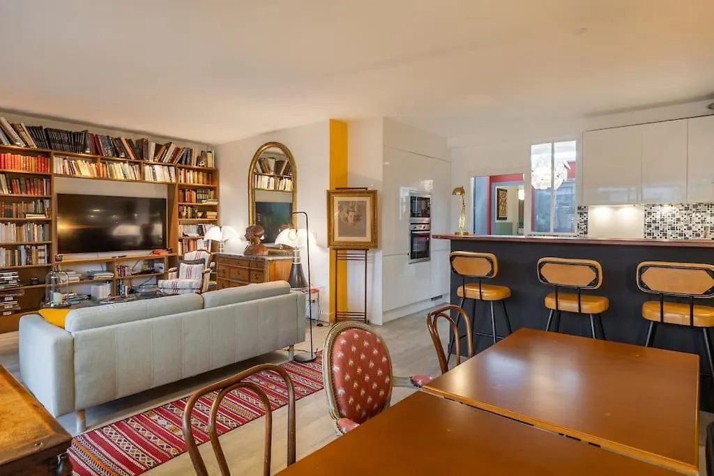 Apartment L'assomption De Charme Avec Balcon