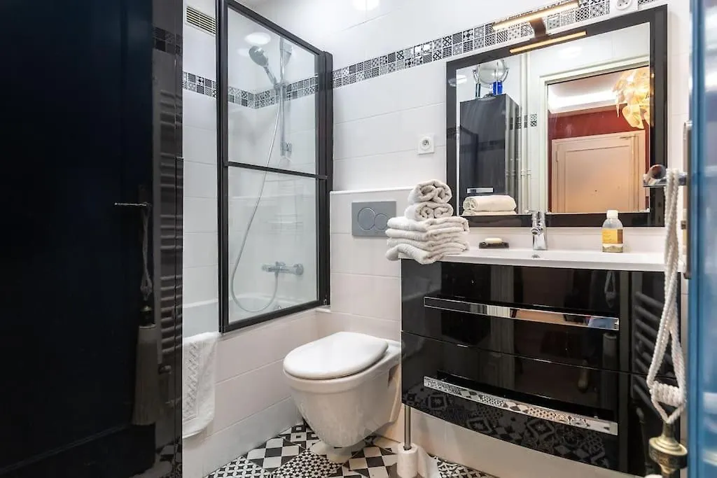 L'assomption De Charme Avec Balcon Apartment Paris